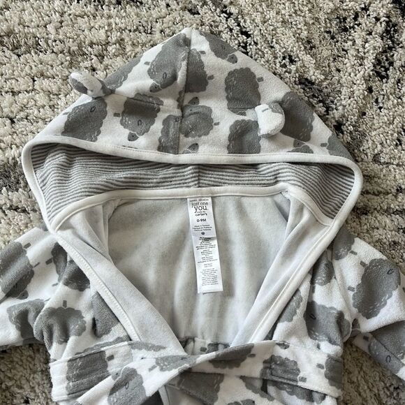 Like New Baby Bathrobe  - Picture 11 of 15